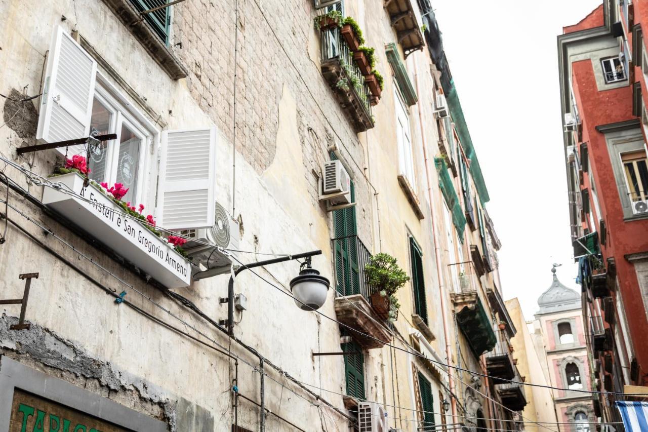 A Fenestrella E San Gregorio Armeno Apartment เนเปิลส์ ภายนอก รูปภาพ